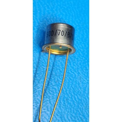 500/70/b/s marconi crystal Q101 20.000 MC/s MHz vintage crystal