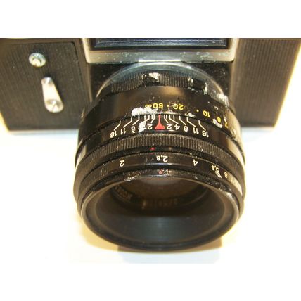 ZENIT-E MADE IN USSR CAMERA w/ HELIOS-44-2 2/58 LENS