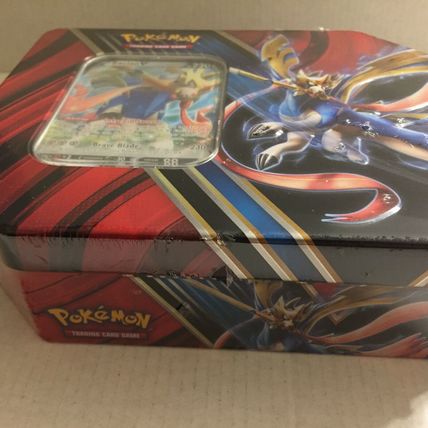 New Pokemon Holo Zacian V Strikers Tin