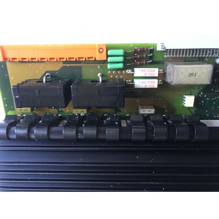 ABB ROBOTICS DSQC 236T ROBOT SERVO DRIVE AXIS BOARD,ABB YB560103-CE/28,SU