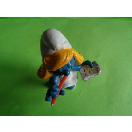 Secretary Smurfette smurf complete with pencil