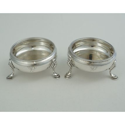 Pair Georgian Silver Cauldron Salts, London 1766/7, Benjamin Mordecai, 60mm, 86g