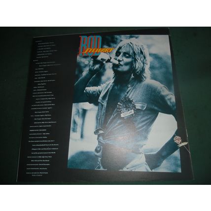 ROD STEWART LP - FOOTLOOSE 'N' FANCY FREE