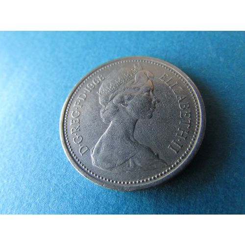 1968 QUEEN ELIZABETH II FIVE NEW PENCE - COIN - 3 FREE POST. AT