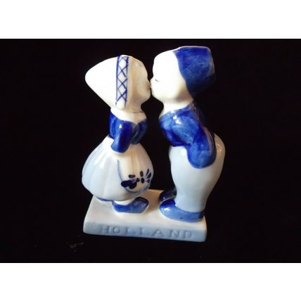 Blue and White Kissing Couple Figurine Holland