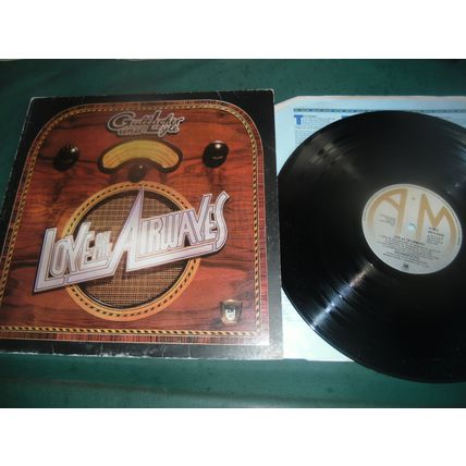 GALLAGHER & LYLE LP - LOVE ON THE AIRWAVES