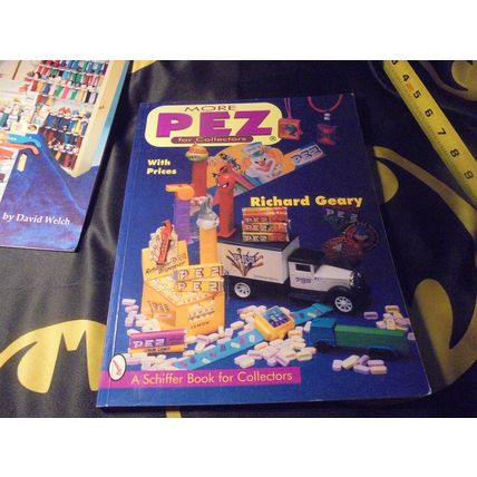 PEZ COLLECTOR'S PRICE GUIDE MAGAZINES LOT! $25.00 Shipped! These are both in NM