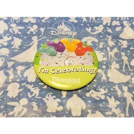 DISNEYLAND PARK I'M CELEBRATING W/ MICKEY BALLOONS PIN ON BUTTON~NEW~ANNIVERSARY
