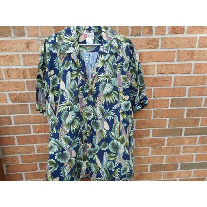 Hilo Hattie XXL Hawaii Surfboards and Tropical Folage