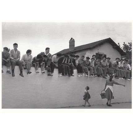 Robert Capa Biarritz 1950s French Children On Wall Photo Postcard