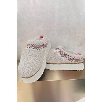 White Embroidered Sherpa Plush Thick Sole Winter Slippers