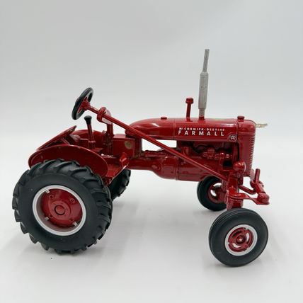 Ertl Diecast Farmall B Red Agricultural Tractor Model Toys Vehicles 1:16 Scale