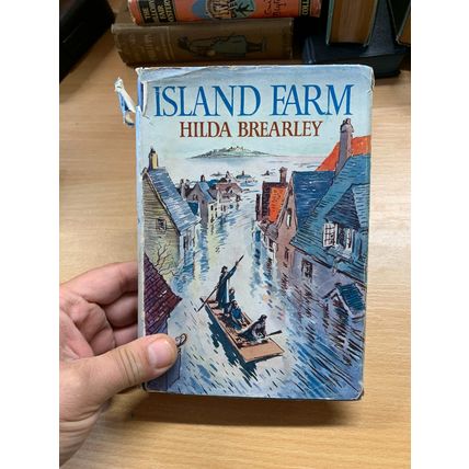 1944 "ISLAND FARM" HILDA BREARLEY FICTION ILLUSTRATED HARDBACK BOOK (P3)