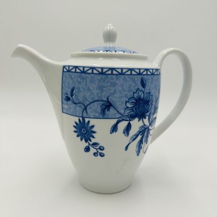 Wedgwood Coffee Pot Mikado Blue and White Porcelain Servewear Vintage Home China