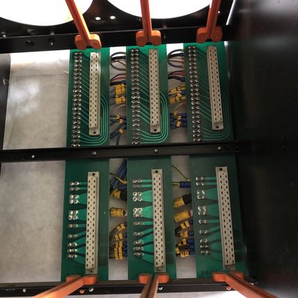 VICKERS AZE R3/E AZE-CC4Q,P.N.BE600,120.04.32B SERVO DRIVE,AZE-CC4Q,Rack,Em