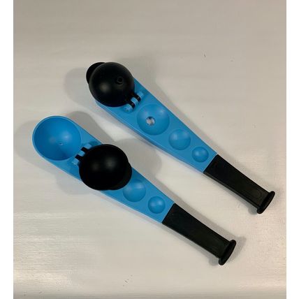 Snowball Maker Thrower Set of 2 Launchers Shooters Outdoor Snowballs Slingers
