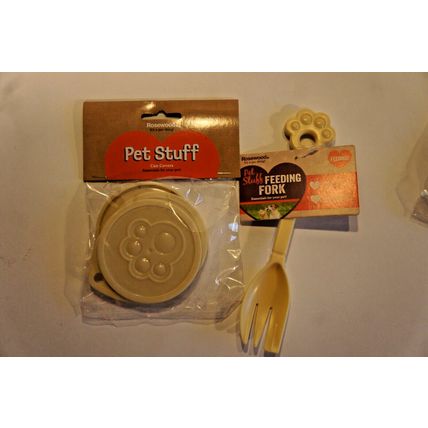 Rosewood Pet Food Can Covers Packs of 3 Can Covers & Pet Food Fork BEIGE