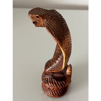 HAND CARVED WOODEN KING COBRA FIGURE (4 INCH)