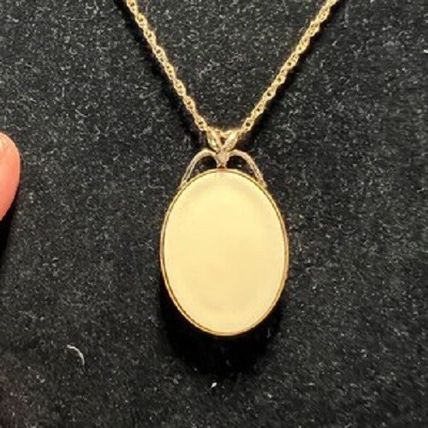 Victorian Floral Gold Tone Cameo Pendant Necklace 22" Chain