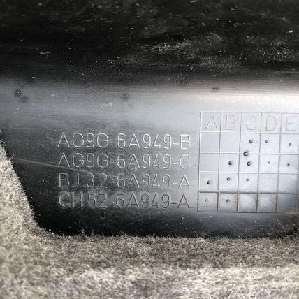 Land Rover LR2 2.0L Engine Appearance Cover Top Motor Upper LR039520 EVOQUE