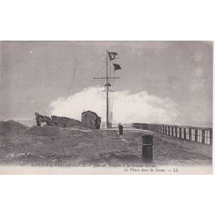 ED105 SAINT VALERY EN CAX - LE PHARE DANS LA LAME .LL PRINTED POSTCARD