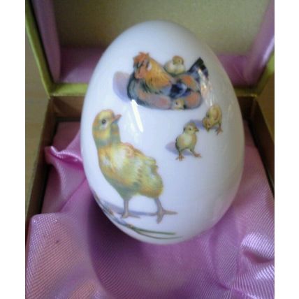 ROYAL BAYREUTH 1974 PORCELAIN EASTER EGG TETTAU GERMANY BABY CHICKS