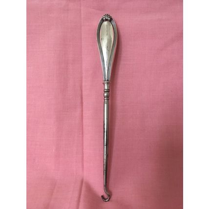 Antique Rococo Style Sterling Silver Button Hook Birmingham 1922