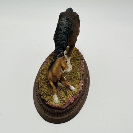 Anheuser Busch Figurine Mare & Foal F15 Numbered 1747 Vintage Rare 2004