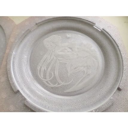 MICHAEL YATES - COUNTRY LADIES - LAUREL - MORGANTOWN - LEAD CRYSTAL PLATE -BOXED