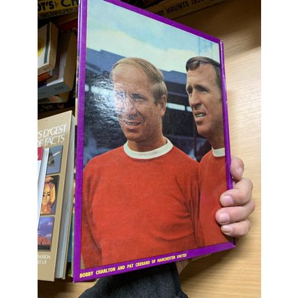 1969 "FOOTBALL STAR PARADE 1969-1970" RON YEATS UK FOOTBALL HARDBACK BOOK (P4)