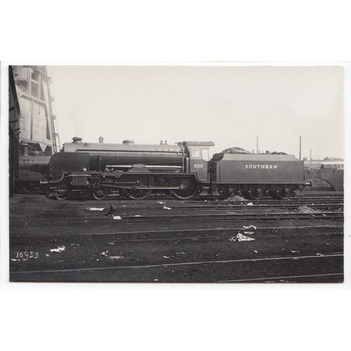Southern Railway Steam Locomotive Engine 929 RP F Moore's Postcard 10955