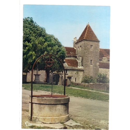 CHATEAU FORT, GEVREY-CHAMBERTIN, FRANCE unused postcard =