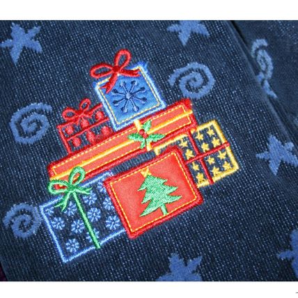 Ritz Multicolored Blue Christmas Linens Present Design 100% Cotton.