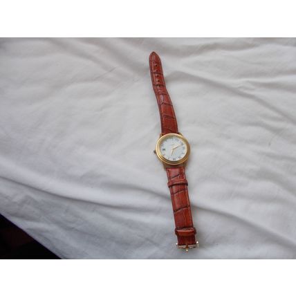 WATCHES / SPARE PARTS OR RENOVATE (10/01)