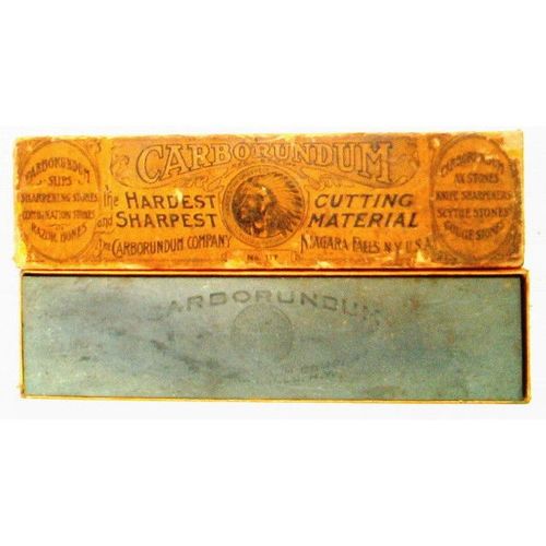 VINTAGE ' CARBORUNDUM ' sharpening stone