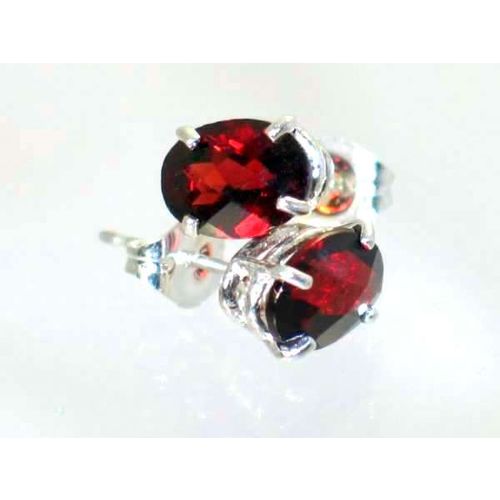 Mozambique Garnet, 925 Sterling Silver Post Earrings, SE002