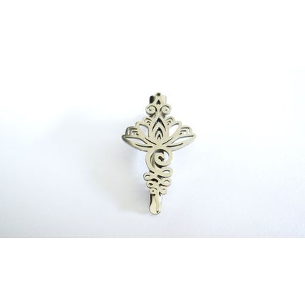 Shiny silver tone metal lotus flower alligator hair claw clip fine hair