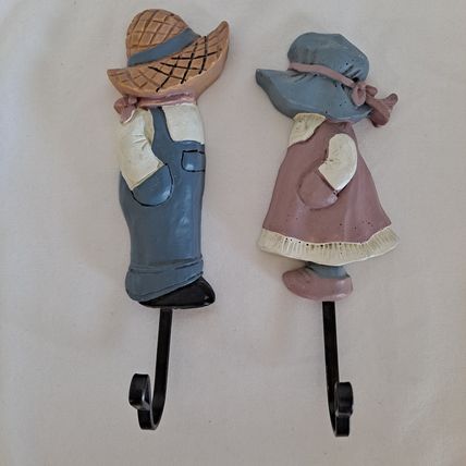 Country Straw Hat BOY & GIRL WALL HOOK Pilgrim Amish Farmer Coat Towel Hanger