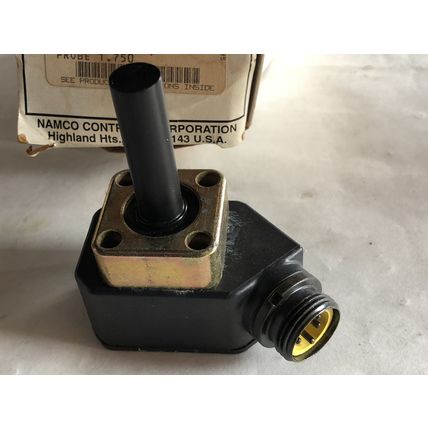 NEW NAMCO EE210-33380 PROXIMITY SWITCH 10-30VDC 3000PSI MAX 1.750 PROBE,SE