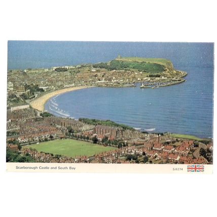 SCARBOROUGH CASTLE & SOUTH BAY, YORKSHIRE. unused vintage postcard, by Dennis =