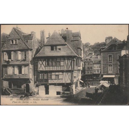 Vieilles Maisons, Place des Halles, Morlaix, c.1910 - Lévy CPA LL18