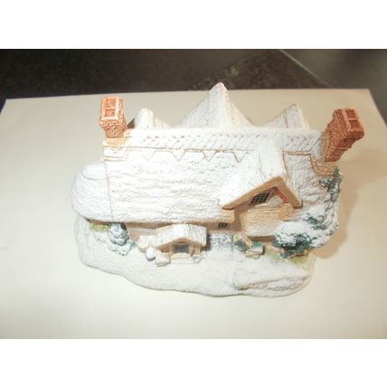 STAR INN /SNOW SCENE BY LILLIPUT LANE / STAR INN (08/01)
