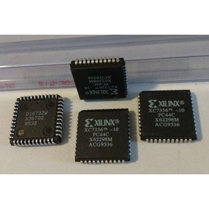 Lot of 4: Xilinx XC7336-10PC44C