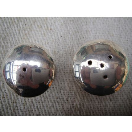 Heavy Compact Tactile Mushroom ‘White Metal’ Salt & Pepper Set