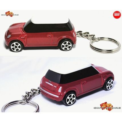 RARE KEYCHAIN RED WHITE MINI COOPER TINTED WINDOWS NEW CUSTOM Ltd GREAT GIFT