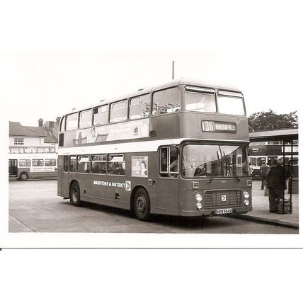 Black & White Photograph of Maidstone & District Motor Services Ltd. - HKM 884V