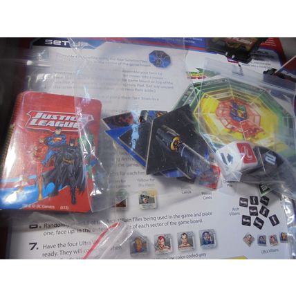 JUSTICE LEAGUE AXIS of VILLAINS Strategy Game! DC! $23.00 Shipped!!
