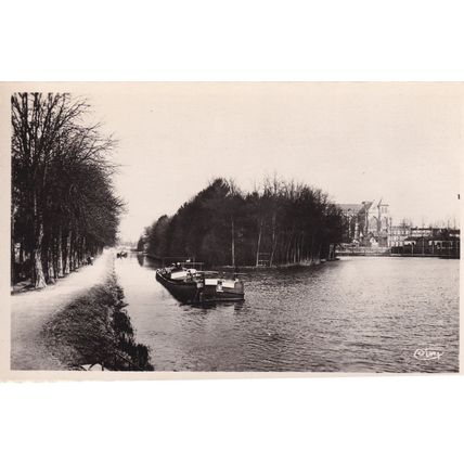 Speedboat at Chalons Sur Marne Cathedrale RPC Boat Postcard
