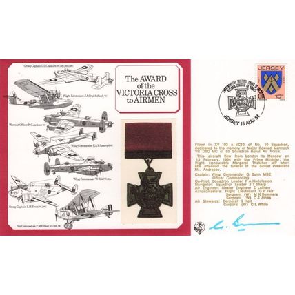 Award of the Victoria Cross For Airmen Commander G Bunn MBE Hand Signed FDC