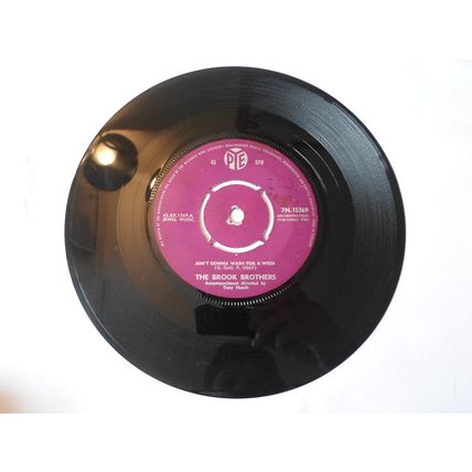 7"1961. THE BROOK BROTHERS .AIN'T GONNA WASH FOR A WEEK.PYE 7N 15369.EXCELLENT